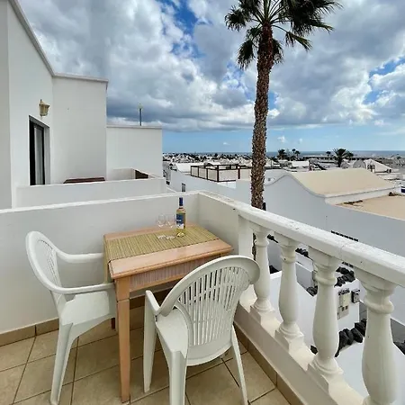 Cozy And Sunny Over The Rooftops * Пуэрто дель Кармен