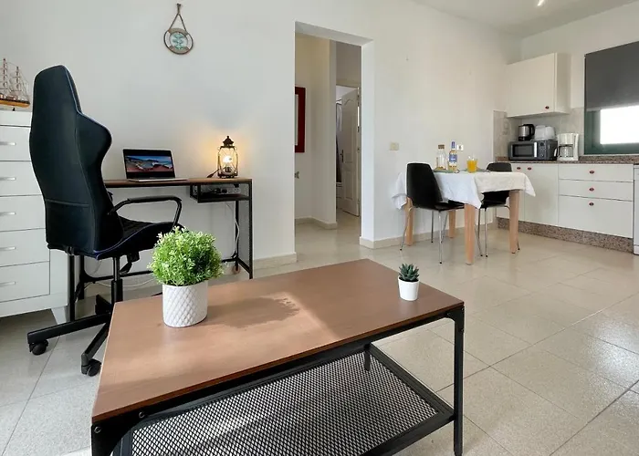 Cozy And Sunny Over The Rooftops Appartement Puerto del Carmen (Lanzarote)